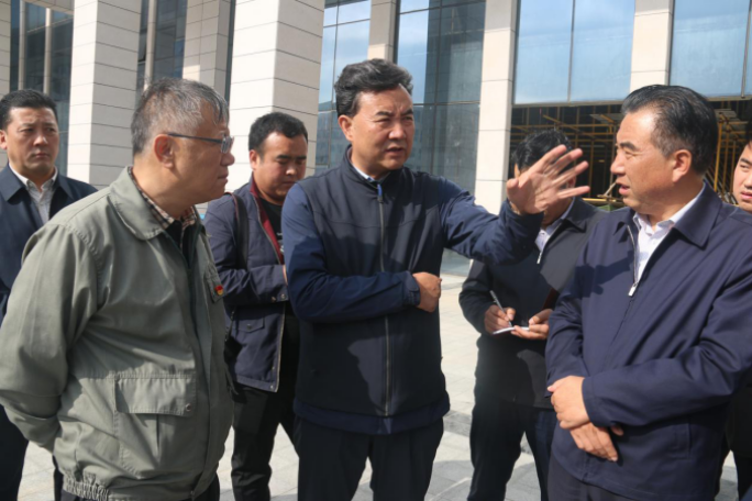 省人大常委會副主任、海東市委書記鳥成云專題調(diào)研曹家堡保稅物流園